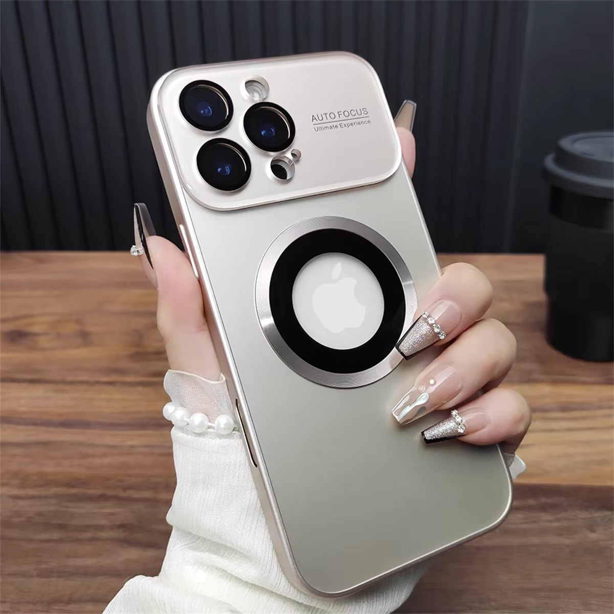 iPhone Case iPhone 17 Pro Max / Gold NovaXCase