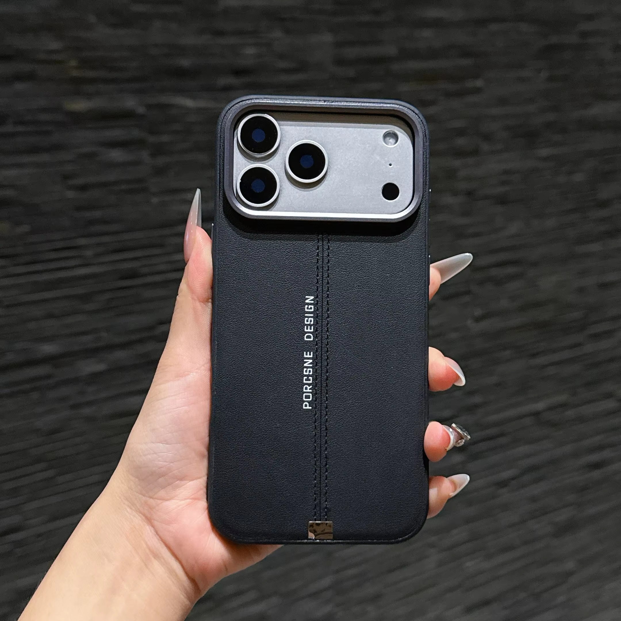 iPhone Case iPhone 17 Pro Max / Black NovaXCase